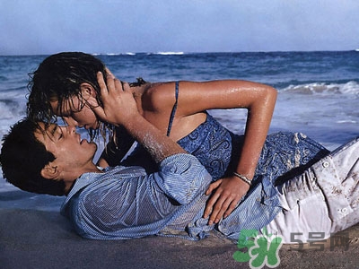 孕期高潮宮縮會怎樣？孕期高潮對小孩有害嗎？