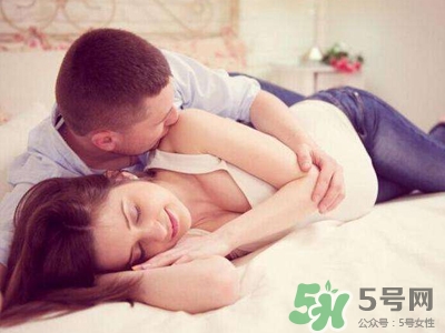 孕期高潮宮縮會怎樣？孕期高潮對小孩有害嗎？