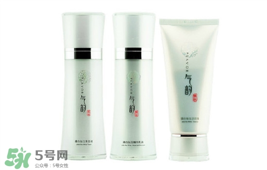 韓束和百雀羚哪個(gè)好？韓束和百雀羚哪個(gè)更補(bǔ)水？