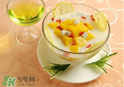 香椿和酸奶能一起吃嗎？香椿能和酸奶一起吃嗎？