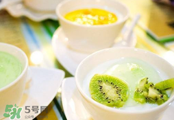 香椿和酸奶能一起吃嗎？香椿能和酸奶一起吃嗎？