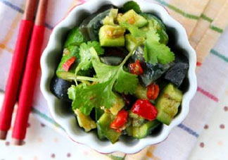 香椿和皮蛋能一起吃嗎？香椿拌皮蛋做法大全