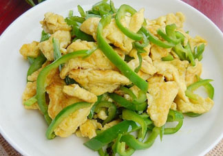 香椿炒雞蛋好吃嗎？吃香椿炒雞蛋好嗎？