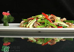 香椿和芹菜能一起吃嗎？香椿可以和芹菜同吃嗎？