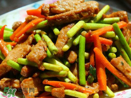 蒜苔可以和西紅柿一起吃嗎？蒜苔和西紅柿能同吃嗎？