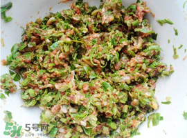 香椿和豬肉能一起吃嗎？香椿豬肉餃子餡兒的做法