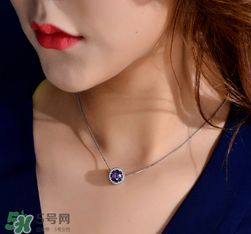 潘多拉項(xiàng)鏈?zhǔn)鞘裁床馁|(zhì)？pandora項(xiàng)鏈?zhǔn)倾y的嗎？