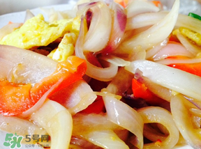 洋蔥和雞蛋能一起吃嗎？雞蛋和洋蔥能一起炒嗎？