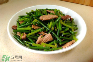 香椿和蒜苔能一起吃嗎？香椿蒜苔的做法