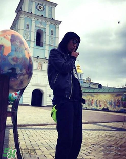 陳羽凡微博是什么意思？陳羽凡發(fā)的微博有什么含義？