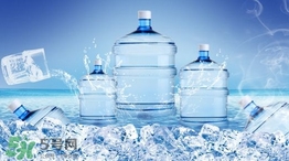 純凈水和礦泉水哪個(gè)好？純凈水和礦泉水的區(qū)別