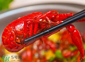 油燜大蝦可以帶上飛機(jī)嗎？油燜大蝦能帶上飛機(jī)嗎？