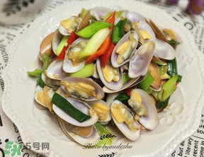 花甲發(fā)臭還能吃嗎？花甲買回來有點臭可以吃嗎？