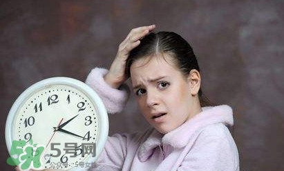 女生熬夜會平胸嗎？女生經(jīng)常熬夜的危害