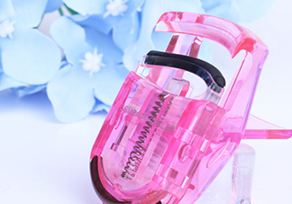 貝印和muji睫毛夾哪個(gè)好？貝印和無印良品睫毛夾對(duì)比