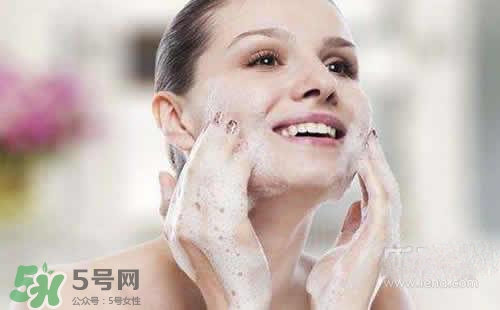 黑色痘印多久會(huì)消失？黑色痘印消失時(shí)間