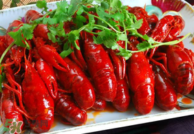 小龍蝦去頭還是不去頭？小龍蝦是吃去頭的好還是不去頭的好？