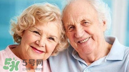 牙齒松動(dòng)怎么回事？牙齒松動(dòng)是什么原因呢