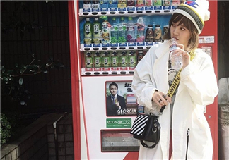 off white夾子包正品多少錢？off white夾子包專柜價(jià)格