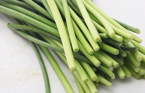 蒜苔怎么處理？蒜薹炒之前要怎么處理