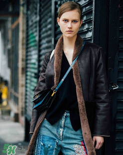 marni風(fēng)琴包正品多少錢？marni風(fēng)琴包專柜價(jià)格