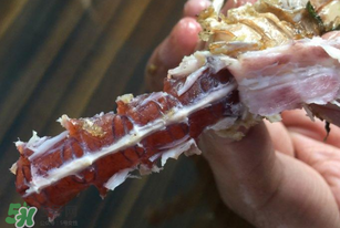 皮皮蝦中間紅色的是什么？皮皮蝦里面紅色是是什么？