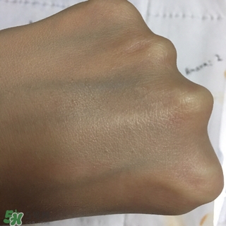 混油敏感肌用什么粉底液？敏感混油皮用的粉底液