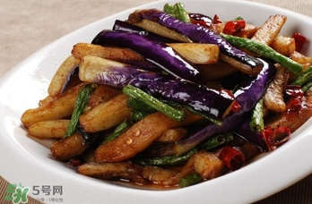 如何炒茄子不黑？怎么炒茄子不黑