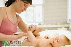 嬰兒濕巾哪種好？嬰兒濕巾哪個牌子好？