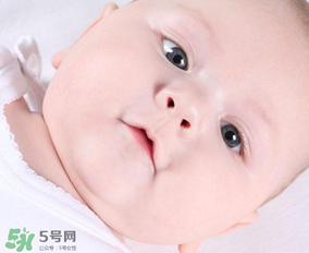 寶寶有鼻屎不通氣怎么辦？寶寶有鼻屎鼻塞怎么辦？