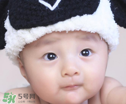 怎么樣給寶寶清理鼻腔？給寶寶清理鼻腔要注意什么？