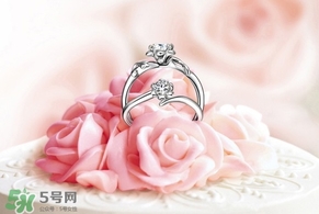 lovelove戒指是什么牌子？lovelove真愛之花戒指多少錢？