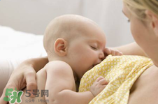 胸很大奶水卻很少怎么回事？胸大卻沒有奶水該怎么辦？