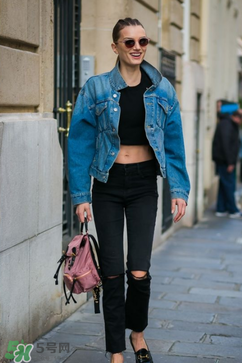 露臍裝怎么搭配？露臍裝怎么搭配好看？