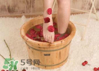  艾葉泡腳有什么禁忌？艾葉泡腳的禁忌