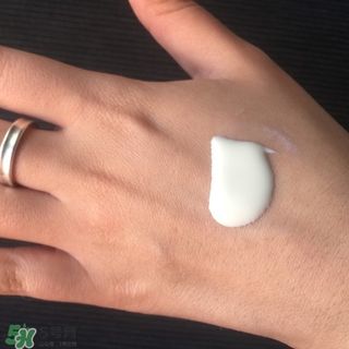 隔離霜和妝前乳都要用嗎？隔離霜和妝前乳哪個(gè)好