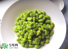 蠶豆和牛奶可以同吃嗎？吃蠶豆可以喝牛奶嗎？