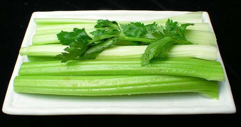 西芹是芹菜嗎？西芹和芹菜的區(qū)別