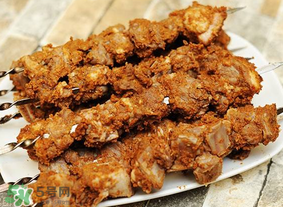 花甲和羊肉能一起吃嗎？羊肉可以和花甲一起吃嗎？