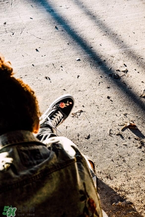 amac customs與vans高定鞋子多少錢？