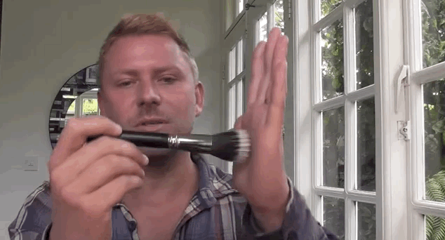 香奈兒伸縮粉底刷多少錢？香奈兒伸縮粉底刷怎么樣？