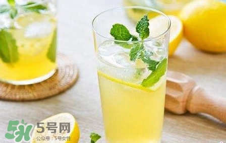 檸檬水什么時候喝最好？檸檬水什么時間喝最好