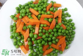 豌豆可以和胡蘿卜一起吃嗎？豌豆和胡蘿卜能一起吃嗎？