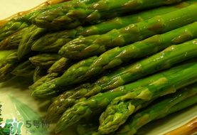 為什么吃了蘆筍尿很臭？為什么吃蘆筍有味道？