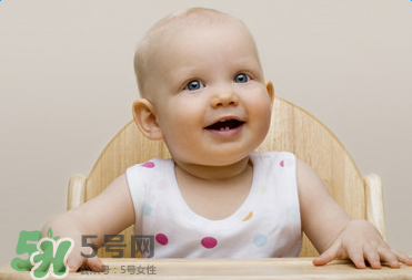 寶寶的眉毛剃掉后會(huì)變得更濃密嗎？ 寶寶眉毛剃掉的危害