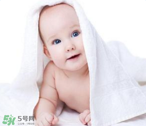 寶寶發(fā)燒有什么物理降溫法？寶寶發(fā)燒怎么降溫快？