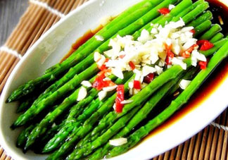 為什么吃了蘆筍尿很臭？為什么吃蘆筍有味道？