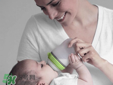 Comotomo可么多么硅膠奶瓶顏色有幾種？Comotomo可么多么有幾個顏色?