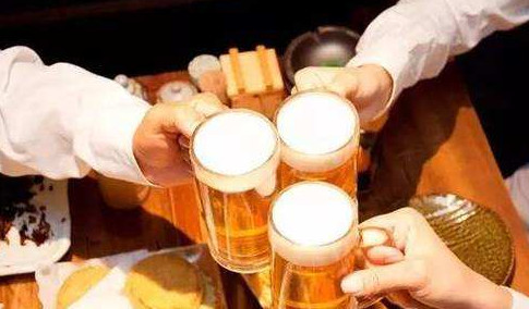 蟶子能和啤酒一起吃嗎？喝啤酒能吃蟶子嗎