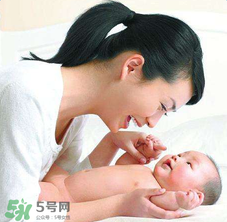 哺乳期可以染頭發(fā)嗎？哺乳期染發(fā)對(duì)孩子有危害嗎？